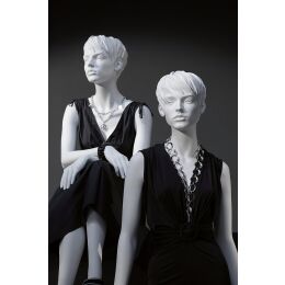 ADRIANA Damenfigur stilisiert weiss Pos. 6 sitzend