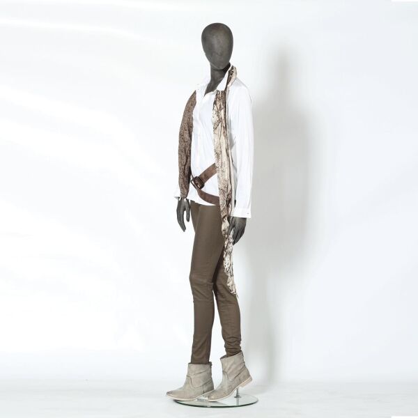 ELEMENTS PF03 Damenfigur halbtransparente Glasfer-Optik