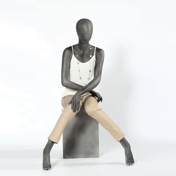 ELEMENTS PF06 sitzende Damenfigur halbtransparente Glasfer-Optik