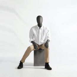 ELEMENTS PM04 sitzende Herrenfigur halbtransparente Glasfaser-Optik