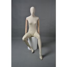 CLOTH Schaufensterfigur Dame MSD3 sitzend mit Stoffüberzug, ohne Podest