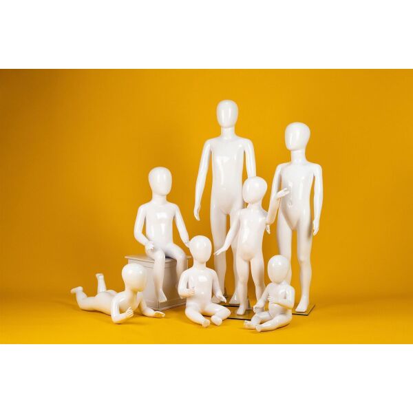 MAGIC Kinderfigur mit Magnet C8 Kind mit Gesicht 02C sitzend, Weiß