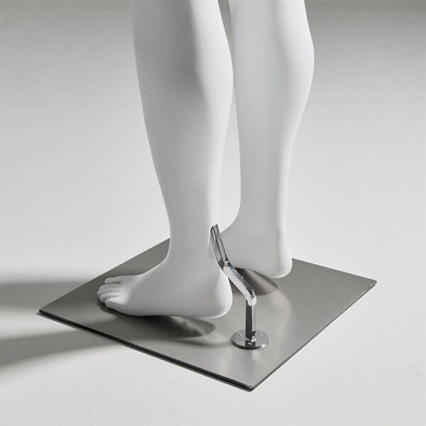 ABS Herren-Schaufensterfigur DR-9 mit Bodenplatte und Wadendorn