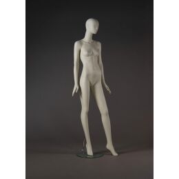 Weibliche elfenbeinweiße Schaufensterfigur MILOS 9 semiabstrakt inkl. runder Glasbodenplatte mit Fuß- und Wadendorn